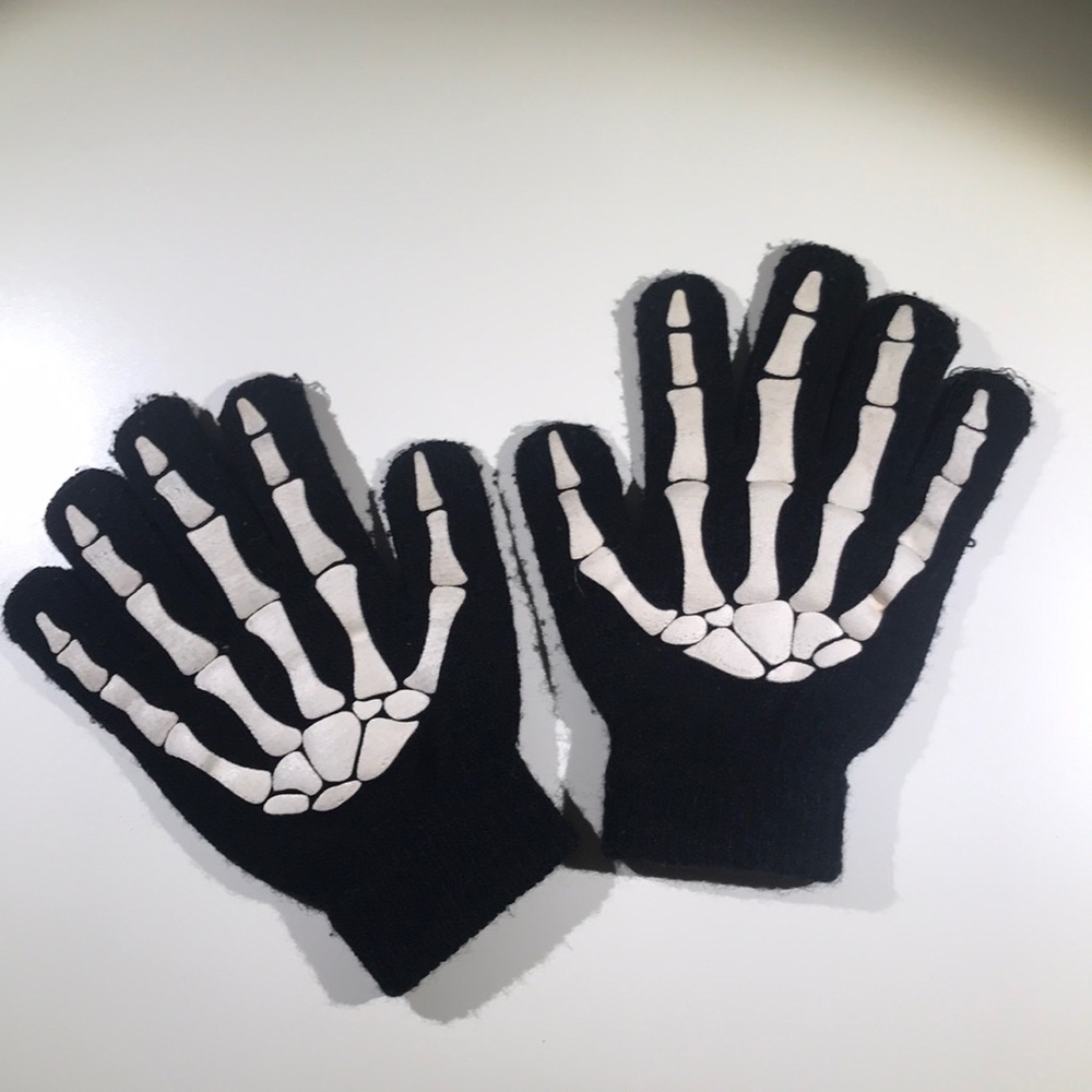 Super cool black gloves with skeleton imprint!